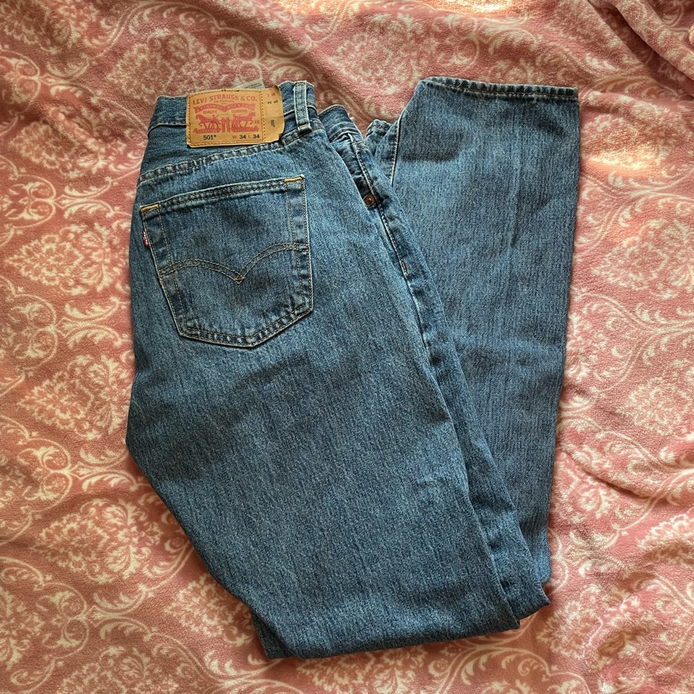Levi’s demin jeans !